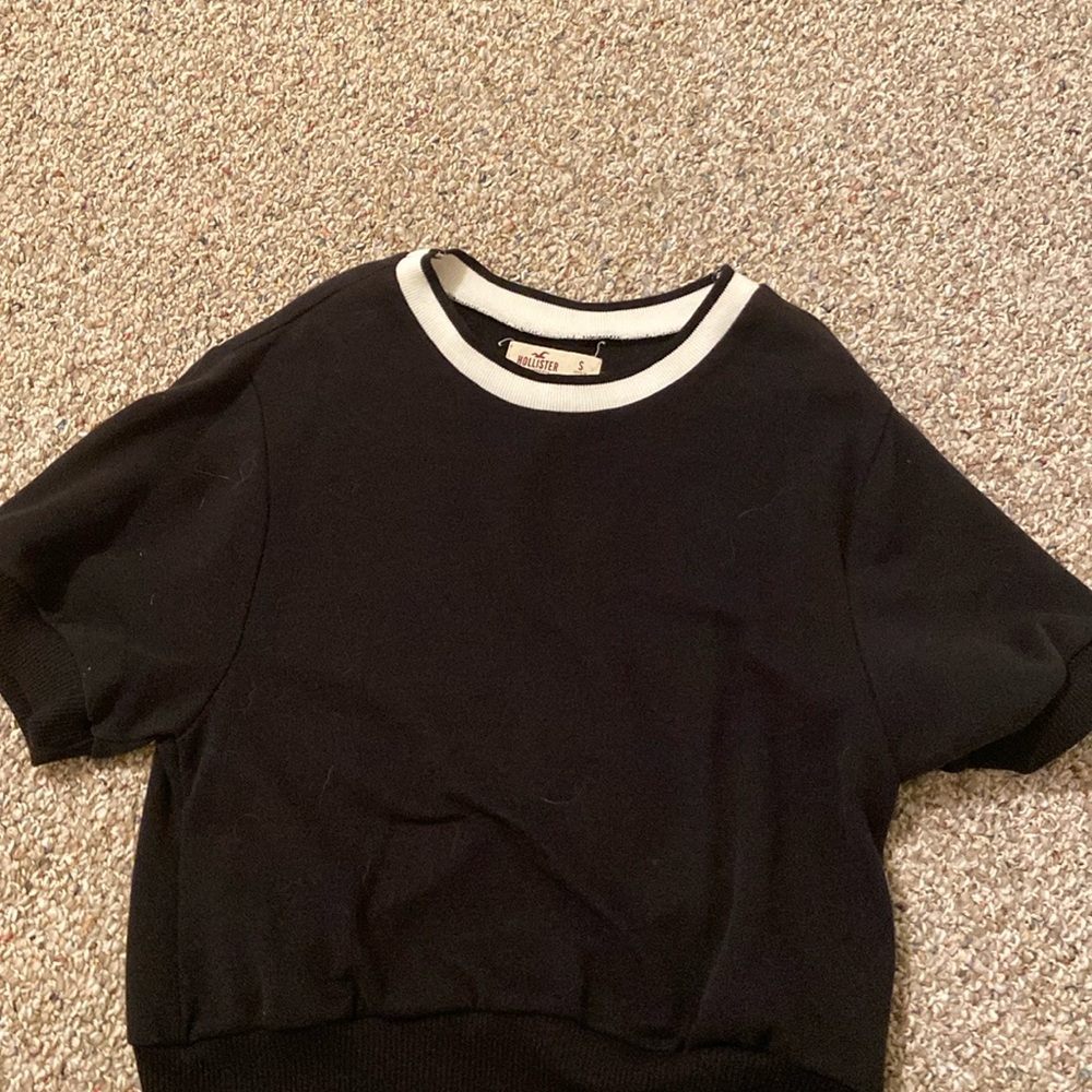 Hollister top